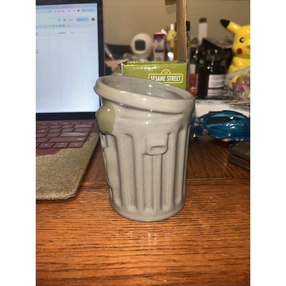 Sesame Street Oscar the Grouch Ceramic Pen Cup New in Box Desk Organizer - Picture 1 of 8